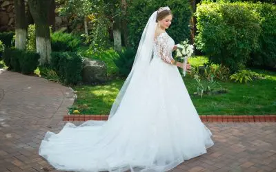 How to Tell If a Wedding Dress Cleaner Is Truly Experienced